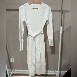 Elegant Off-white Knit Dress